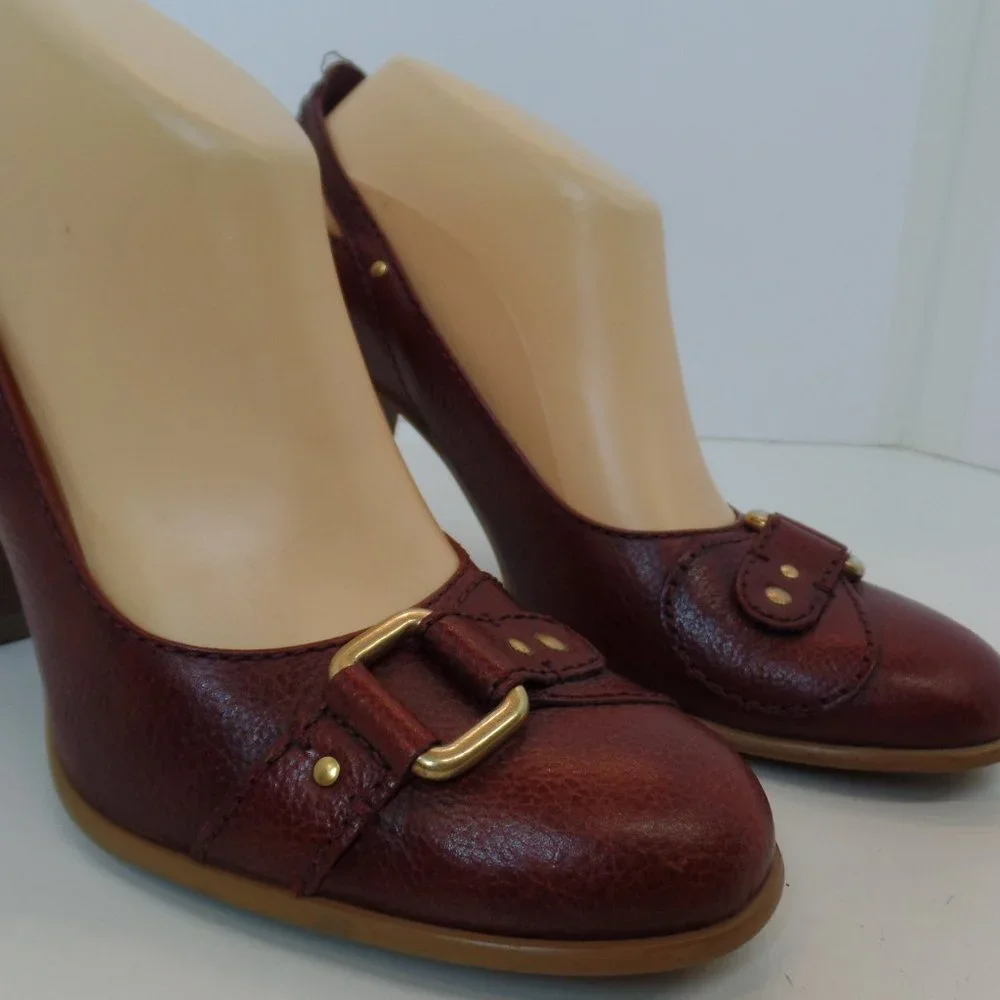 Franco Sarto Burgundy Leather Heels With Attractive Goldtone Buckles Sz 8.5 - Picture 1 of 15